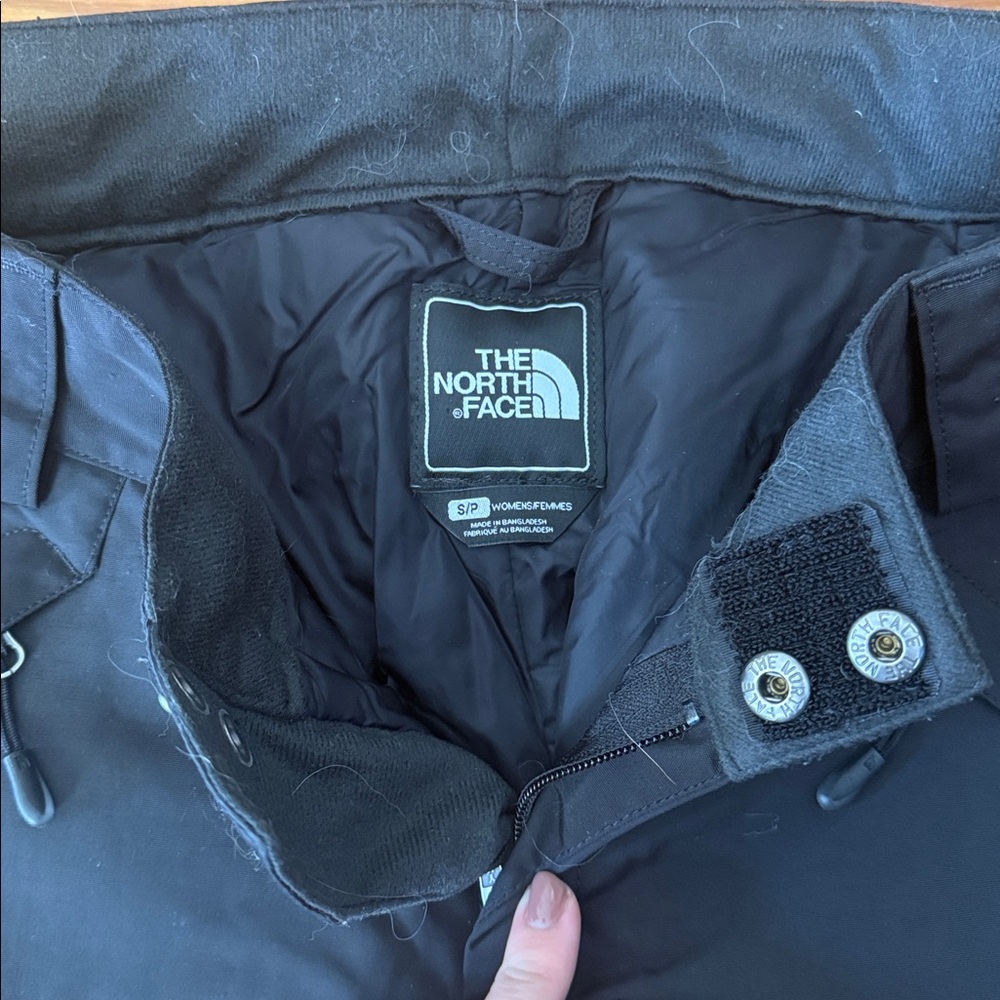 North Face Women’s Ski/Snow Pants - Picture 4 of 5